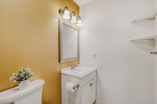 625 S Xenon Court, Lakewood, CO 80228