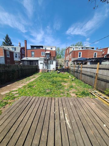 1424 POWELL ST, Norristown, PA 19401