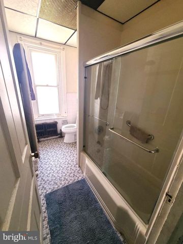 1424 POWELL ST, Norristown, PA 19401