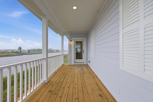 996 Triton Ave., Little River, SC 29566