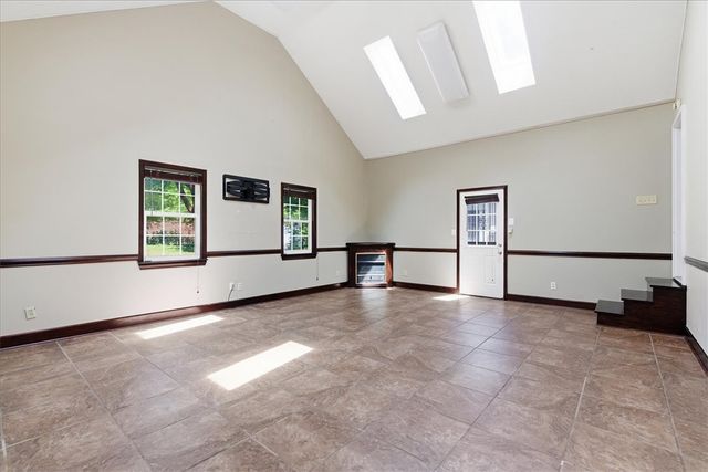 212 Watersedge Drive, Boiling Springs, SC 29316