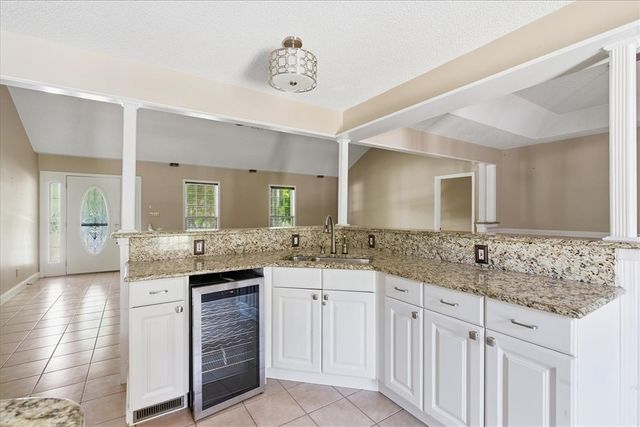 212 Watersedge Drive, Boiling Springs, SC 29316