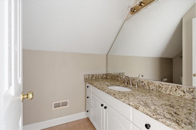 212 Watersedge Drive, Boiling Springs, SC 29316