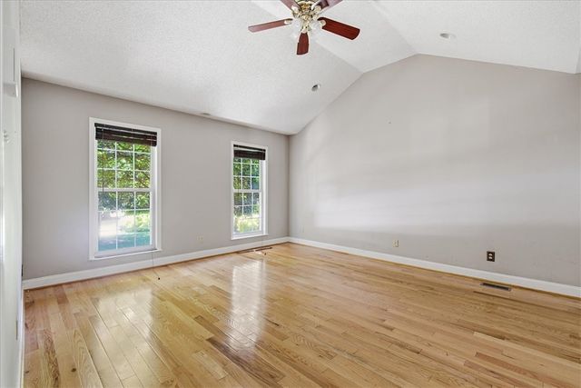 212 Watersedge Drive, Boiling Springs, SC 29316