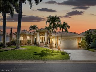 5381 Harborage DR, Fort Myers, FL 33908