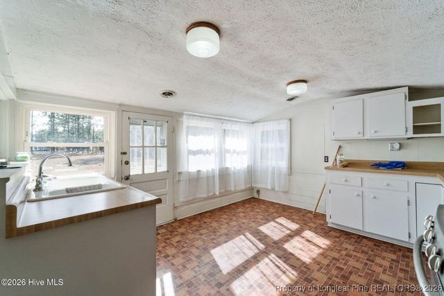 376 Foxfire Road, Aberdeen, NC 28315