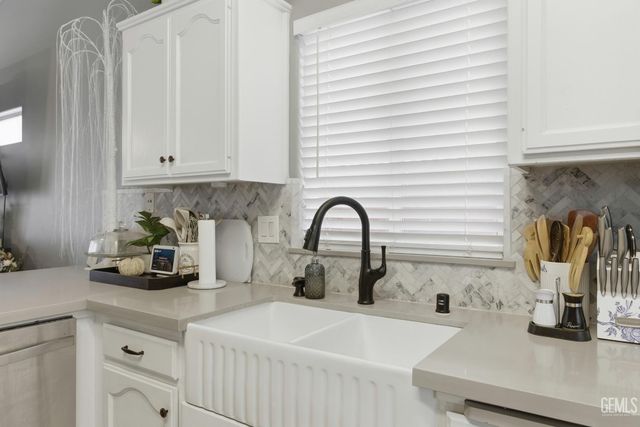 245 Sherman Peak Drive, Bakersfield, CA 93308