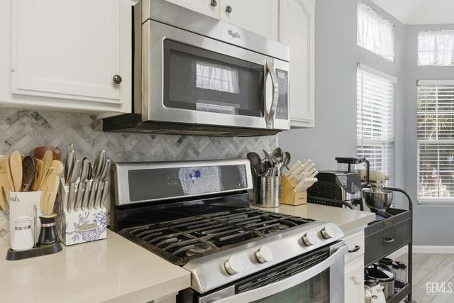 245 Sherman Peak Drive, Bakersfield, CA 93308