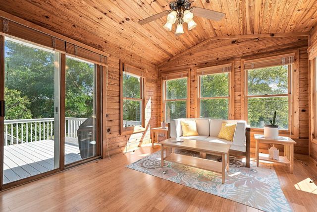 8659 Quinwood Lane N, Maple Grove, MN 55369