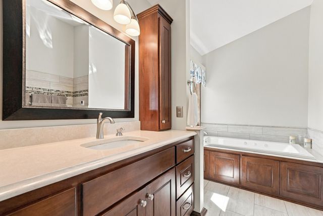 8659 Quinwood Lane N, Maple Grove, MN 55369