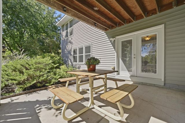 8659 Quinwood Lane N, Maple Grove, MN 55369