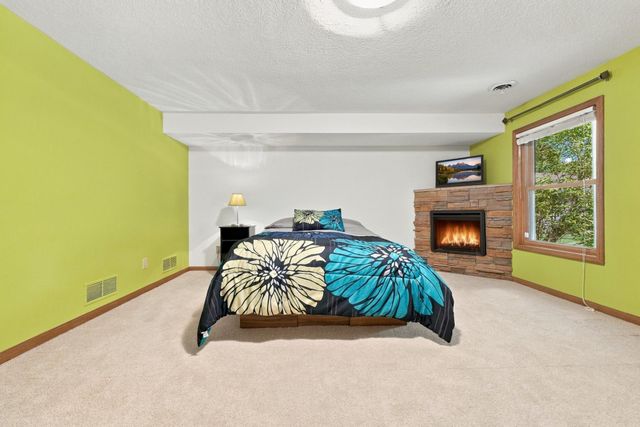 8659 Quinwood Lane N, Maple Grove, MN 55369