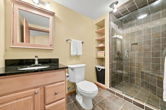 8659 Quinwood Lane N, Maple Grove, MN 55369