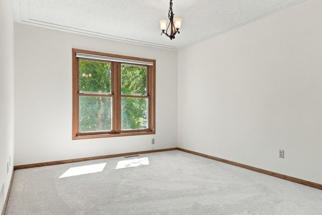 8659 Quinwood Lane N, Maple Grove, MN 55369