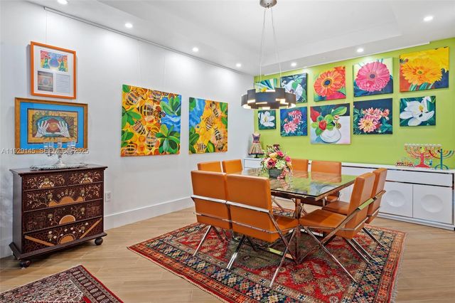 16400 Collins Ave TH-4, Sunny Isles Beach, FL 33160