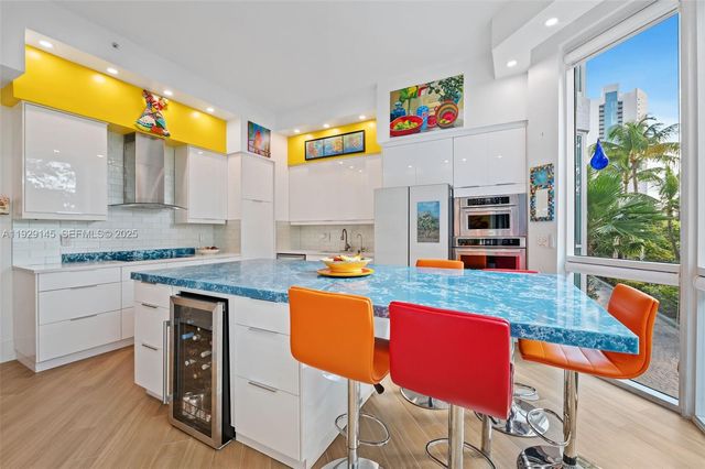 16400 Collins Ave TH-4, Sunny Isles Beach, FL 33160