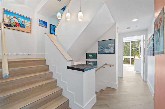 16400 Collins Ave TH-4, Sunny Isles Beach, FL 33160