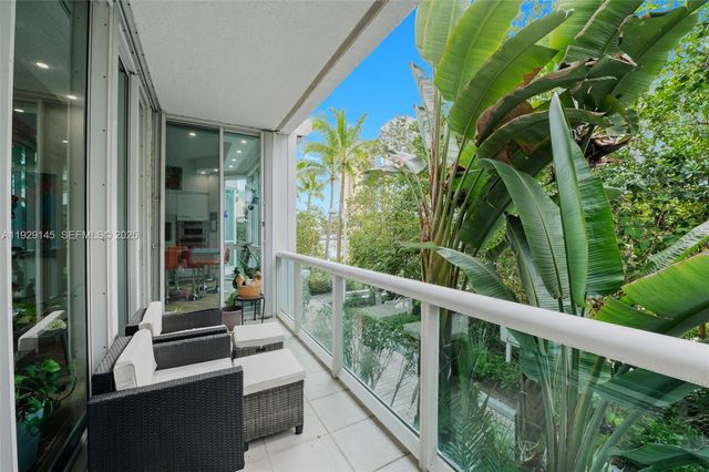 16400 Collins Ave TH-4, Sunny Isles Beach, FL 33160