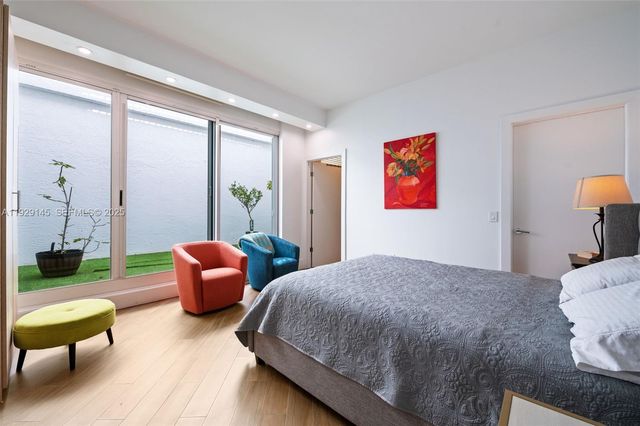 16400 Collins Ave TH-4, Sunny Isles Beach, FL 33160