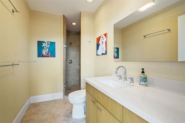 16400 Collins Ave TH-4, Sunny Isles Beach, FL 33160