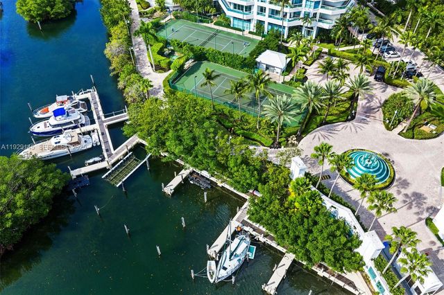 16400 Collins Ave TH-4, Sunny Isles Beach, FL 33160