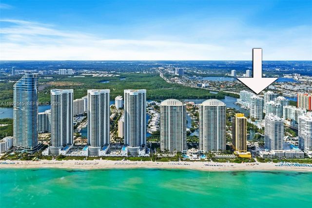 16400 Collins Ave TH-4, Sunny Isles Beach, FL 33160