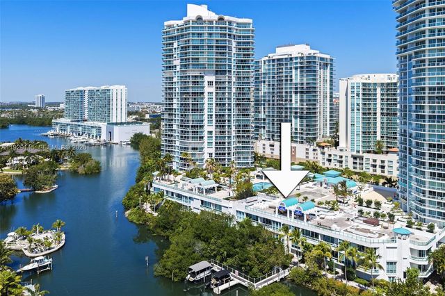 16400 Collins Ave TH-4, Sunny Isles Beach, FL 33160