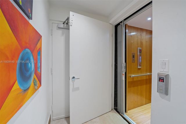 16400 Collins Ave TH-4, Sunny Isles Beach, FL 33160