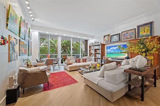 16400 Collins Ave TH-4, Sunny Isles Beach, FL 33160