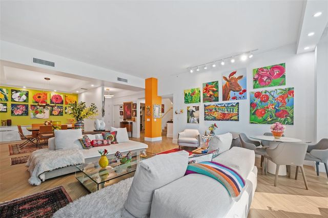 16400 Collins Ave TH-4, Sunny Isles Beach, FL 33160