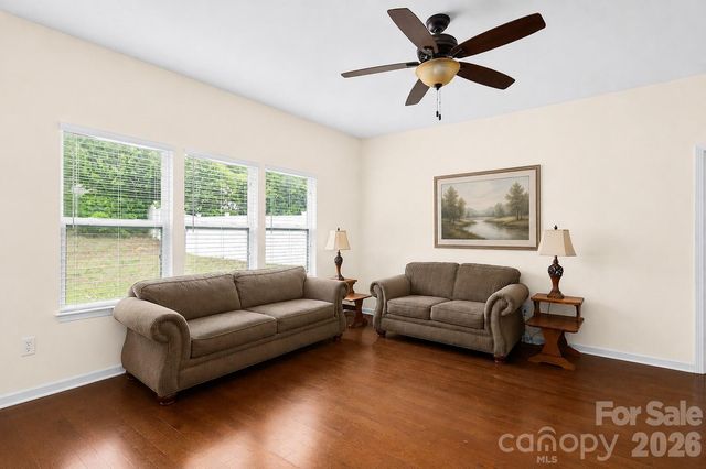 427 Inlet Place Drive, Winston Salem, NC 27127