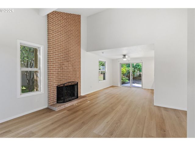 9851 Se KING Way, Happy Valley, OR 97086