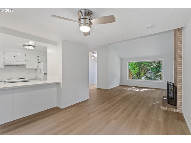 9851 Se KING Way, Happy Valley, OR 97086