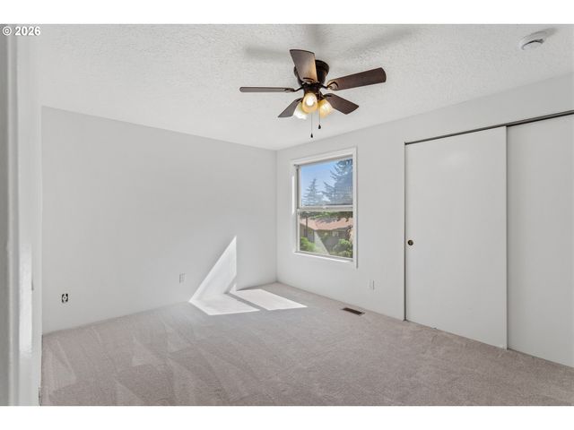 9851 Se KING Way, Happy Valley, OR 97086