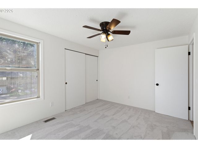 9851 Se KING Way, Happy Valley, OR 97086