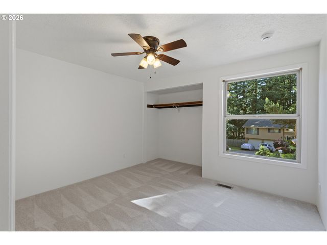 9851 Se KING Way, Happy Valley, OR 97086