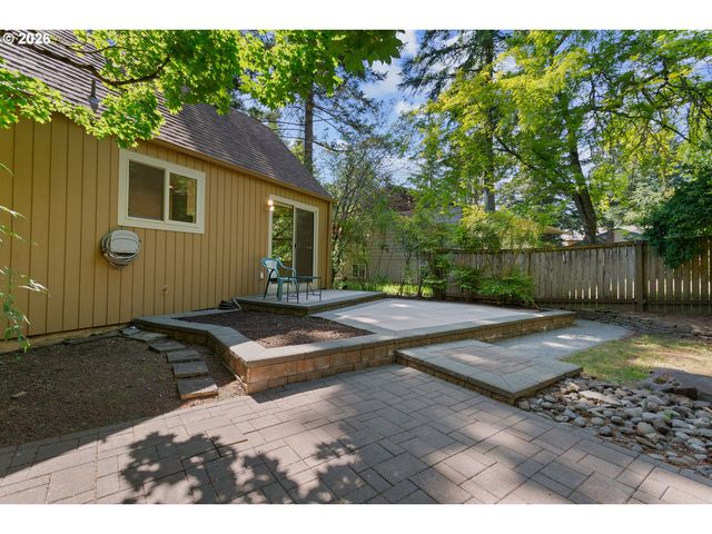 9851 Se KING Way, Happy Valley, OR 97086