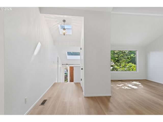 9851 Se KING Way, Happy Valley, OR 97086
