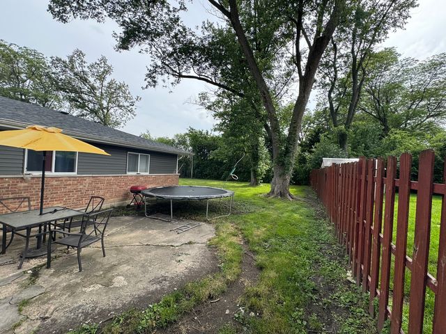 16 W Rocket Circle, Park Forest, IL 60466