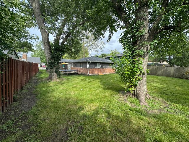 16 W Rocket Circle, Park Forest, IL 60466