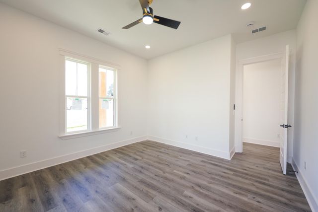 1934 Aichele Drive, North Charleston, SC 29406