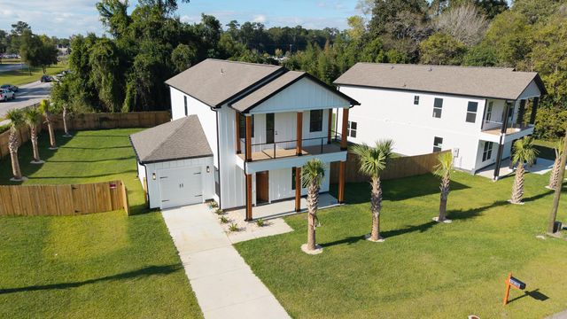 1934 Aichele Drive, North Charleston, SC 29406