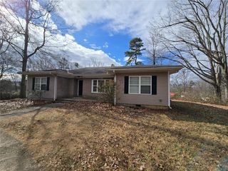3704 Bolding Road, Flowery Branch, GA 30542