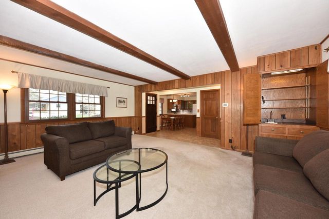 10551 W Keefe AVENUE, Wauwatosa, WI 53222