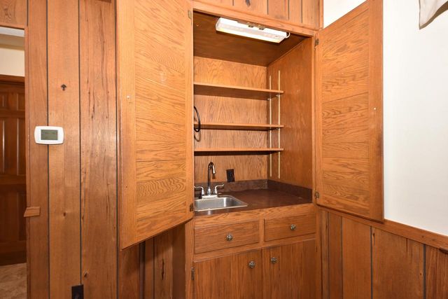 10551 W Keefe AVENUE, Wauwatosa, WI 53222