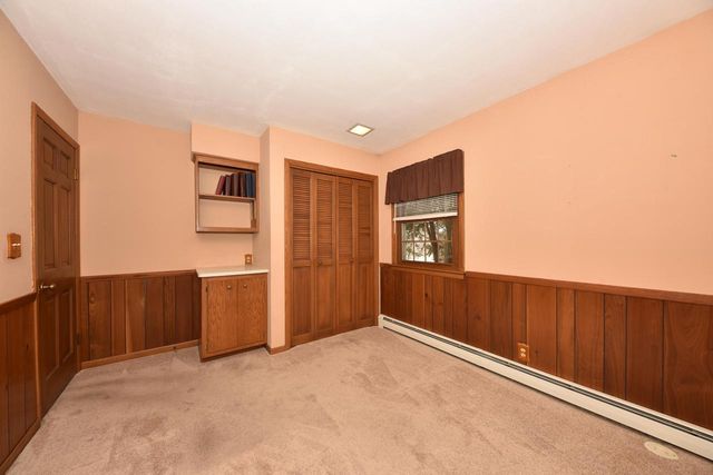 10551 W Keefe AVENUE, Wauwatosa, WI 53222