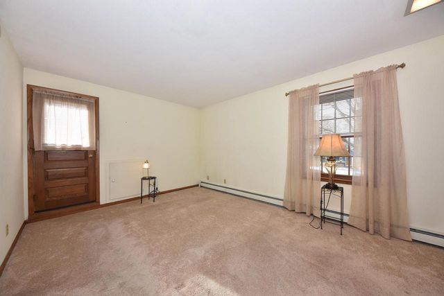 10551 W Keefe AVENUE, Wauwatosa, WI 53222