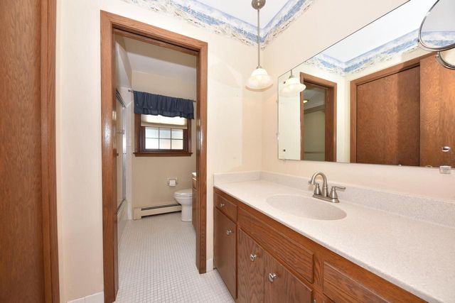 10551 W Keefe AVENUE, Wauwatosa, WI 53222