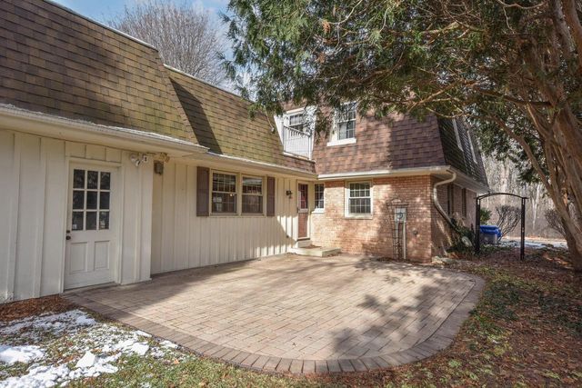 10551 W Keefe AVENUE, Wauwatosa, WI 53222