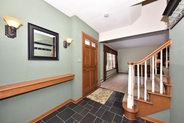 10551 W Keefe AVENUE, Wauwatosa, WI 53222